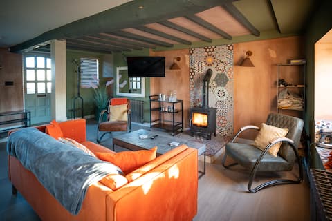 Successful Airbnb property: A L’al hidden gem, in a L’al gem of a town! in Ulverston