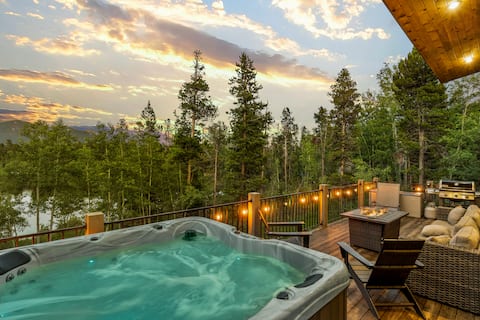 Luxury Lakefront • Views • HotTub • Wildlife!