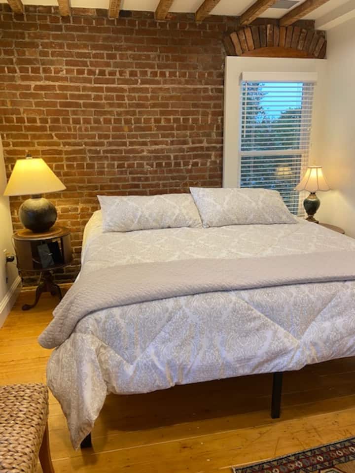 Krevat dopio "king size" me dyshek me shkumë