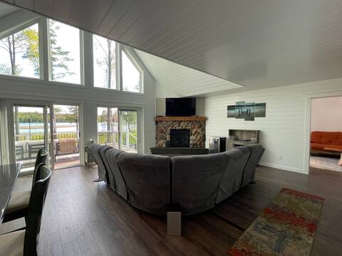 Crooked Lake Waterfront Home with Hot Tub