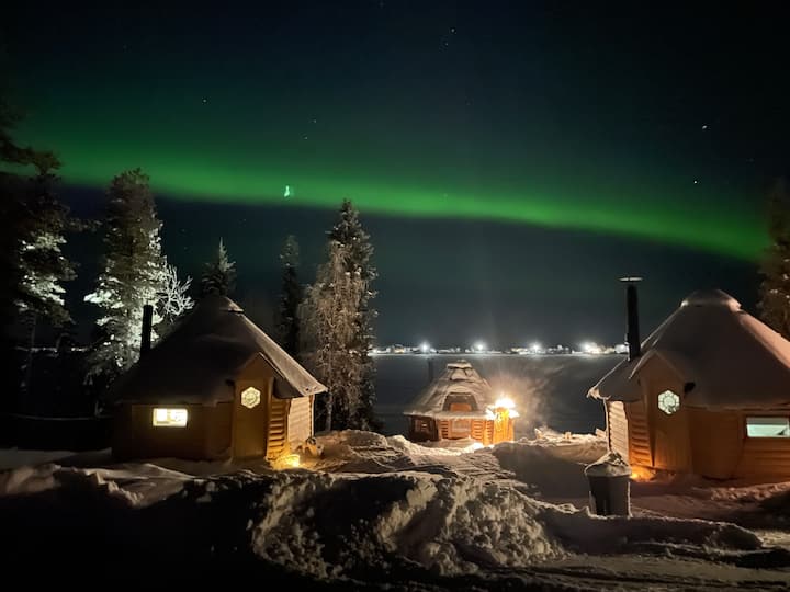 (3) Northern Light Hut by Torneriver Tiny houses for Rent in Kiruna N