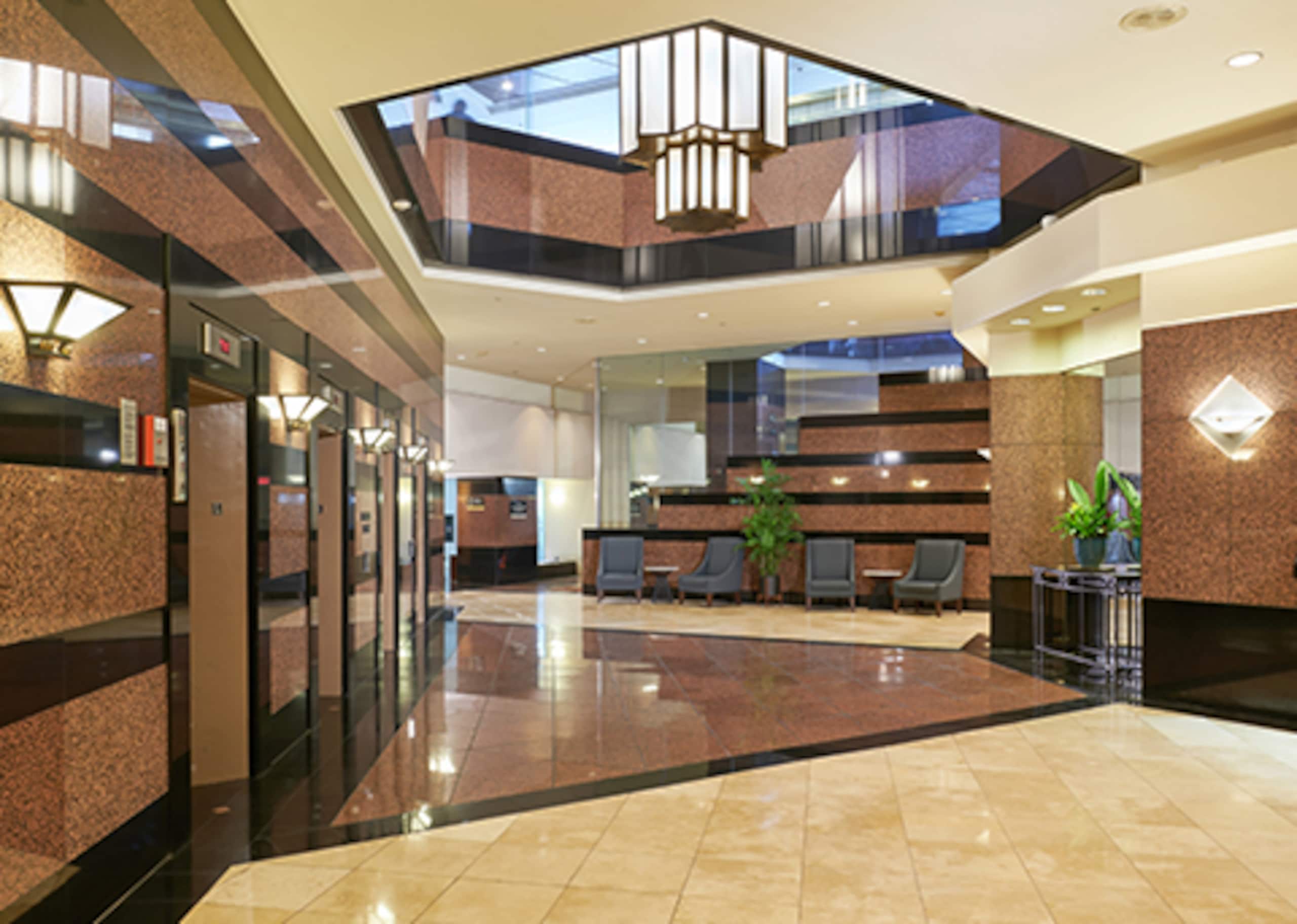 Condo in Honolulu · ★4.98 · 1 bedroom · 2 beds · 1 shared bath - Image 20