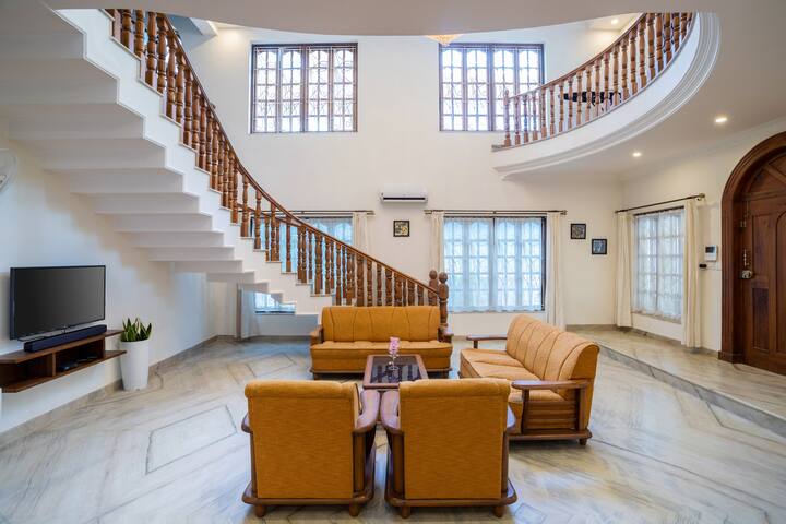 1st floor to Living room