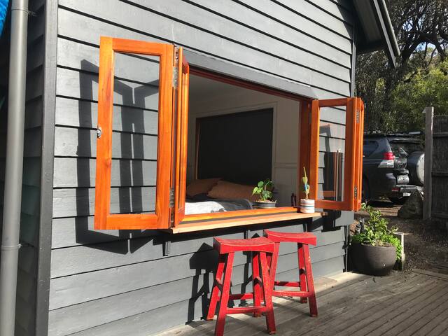 Beach to Berthon gallery image 3