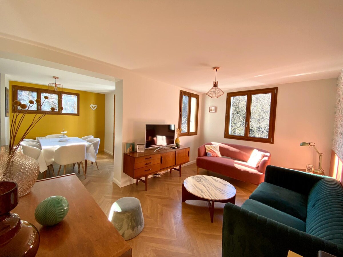 Top performing Airbnb: Bright and modern duplex 2 steps from the city center in Saint Gervais Les Bains