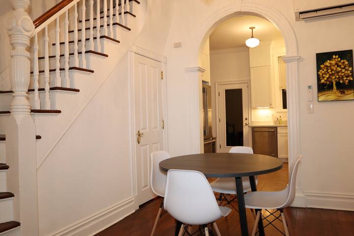 Beautiful 4 Bedroom / 1.5 Bath Brownstone in JC gallery image 5