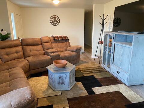 Spacious farm 3BR/2BA, 12 min to town