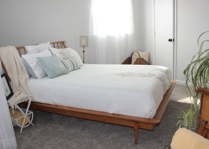 Master bedroom has a new queen size mattress, walk in closet and full dresser with hutch mirror.