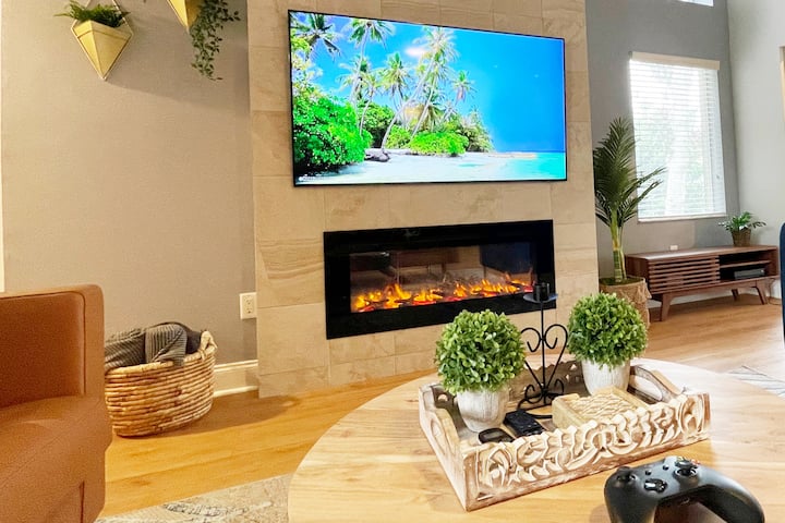 Stylish & Relaxing Retreat With Pool And Extras! - Palm Coast, FL