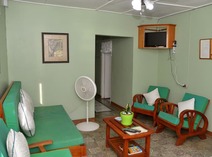 Cholson Cottage –Family-friendly Beachfront Tobago - Tobago