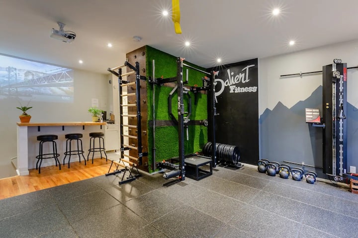 Duplex Studio Apt w/Gym/Creative Space!