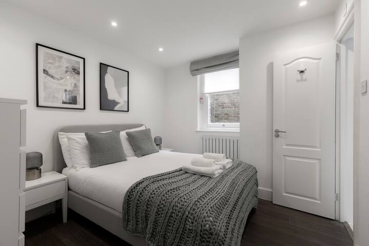 Spacious 3 Bedroom apartment gallery image 3