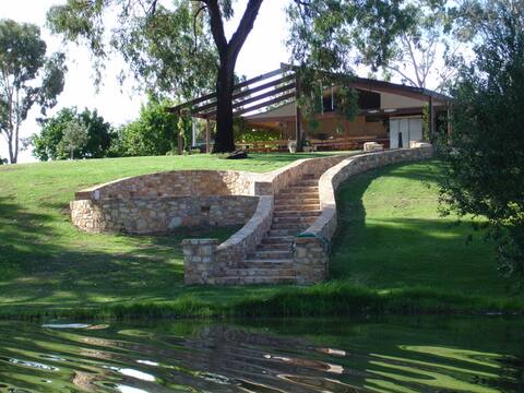 Hide & Seek Luxury Waterfront Villa & Retreat
