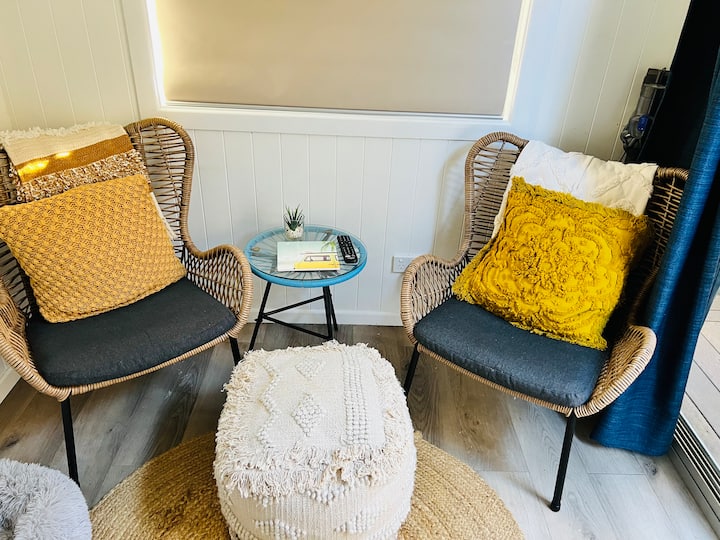 Tiny House Pet Friendly, Free Wifi & Own Entrance - Port Macquarie