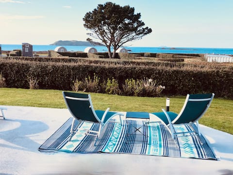 Beach a stone's throw away, 4* Villa 180° Sea View, 3 Bathrooms, 3 Toilets