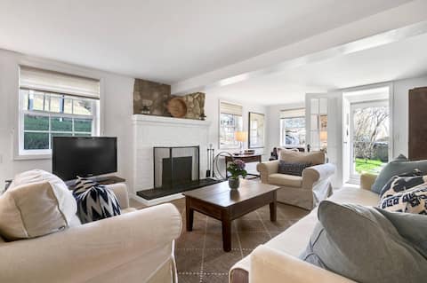 Popular Airbnb listing: 2 BR apartment near ocean in Hither Hills in Montauk