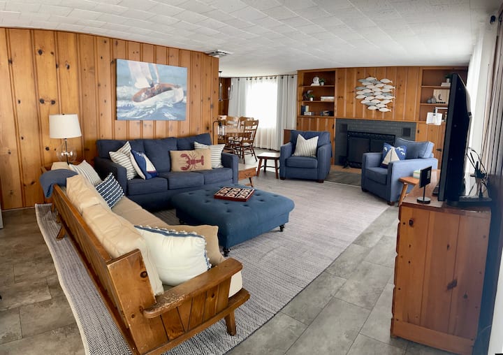 Gold Coast Cottage: Cute Lake Home W/ Pontoon - Lake Albert, Granger