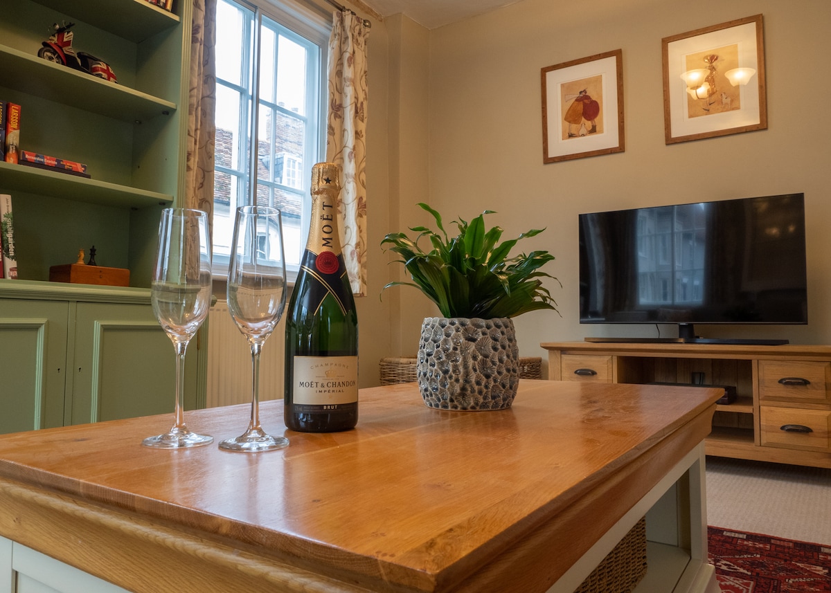 Old Reading Rooms, Linton