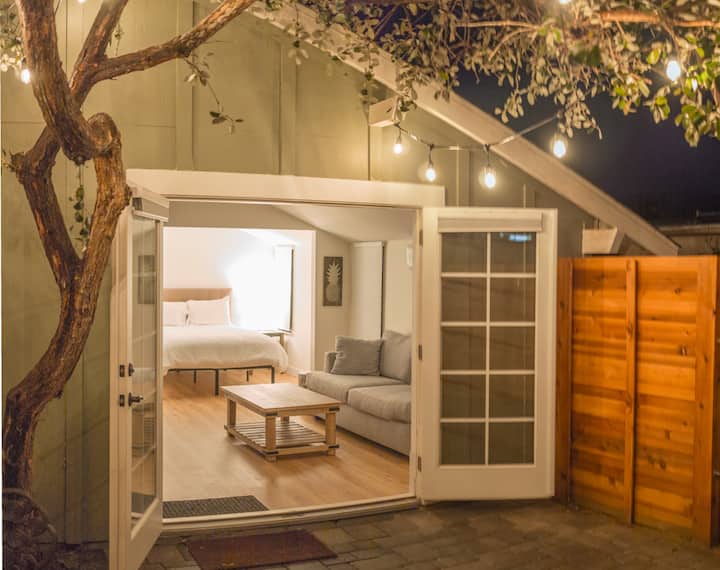 Adorable Cottage with Private Patio Guest suites for Rent in Goleta