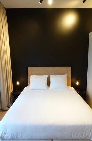 3 Bedroom Apartment in a Art-Nouveau House gallery image 3