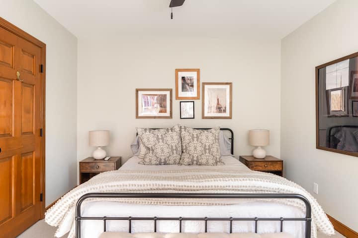 Dhomë gjumi në katin e 3-të - dyshek me shkumë memorie dopio "queen"