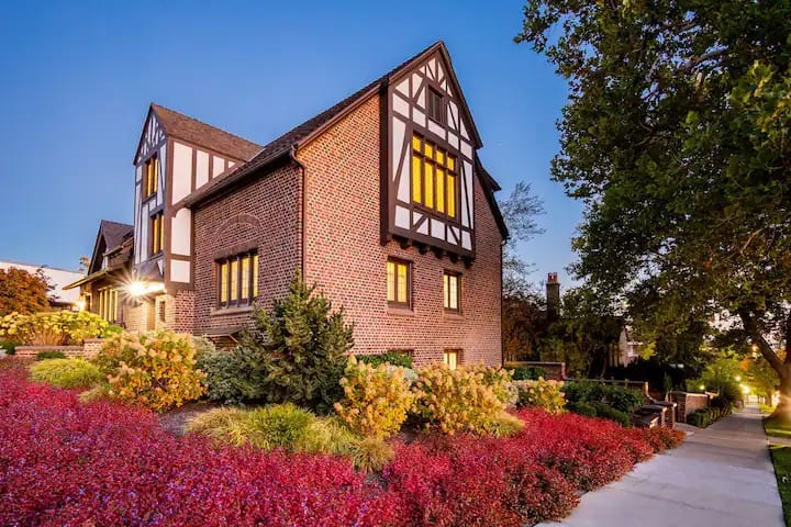 Downtown Luxury Estate 17% Off Monthly Stays - Salt Lake City, UT