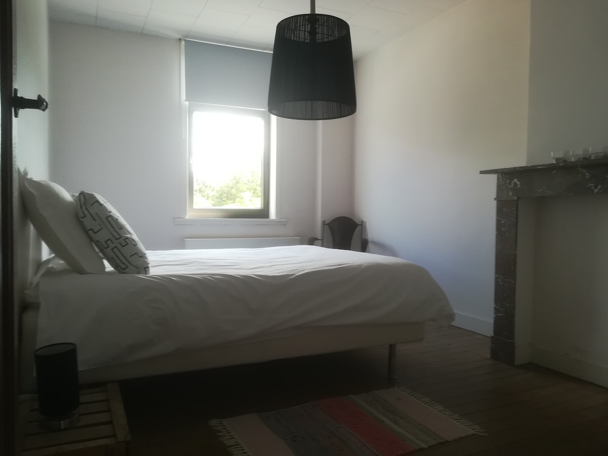 slaapkamer 4:  is op de 2e verdieping en heeft een 2 persoonsbed