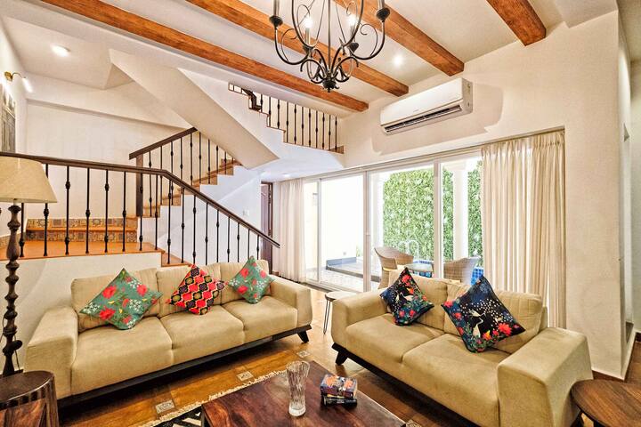 Living room image 2