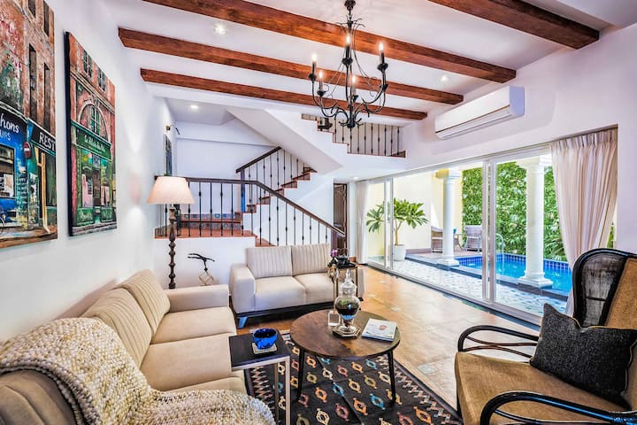 Living room image 1