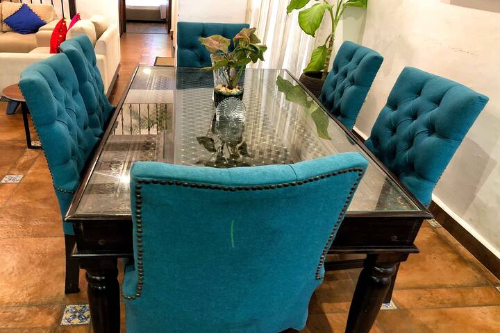 Dining area image 1