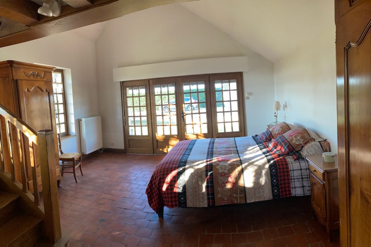 ห้องนอน 1 ชั้นล่าง
ติดกับห้องน้ำ