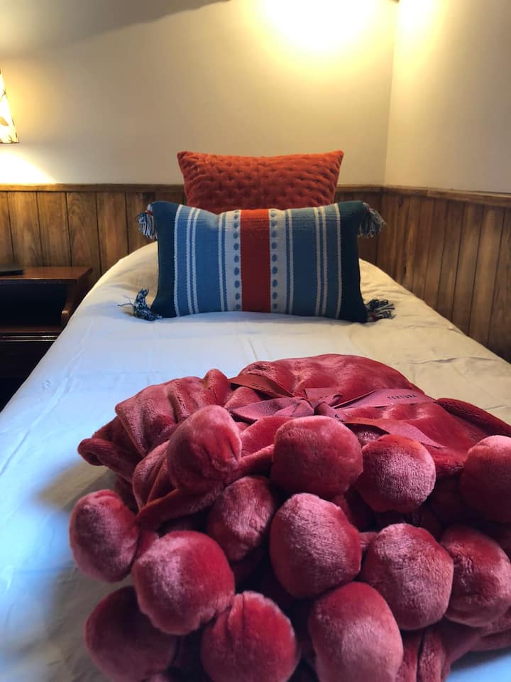 საძინებელი 1