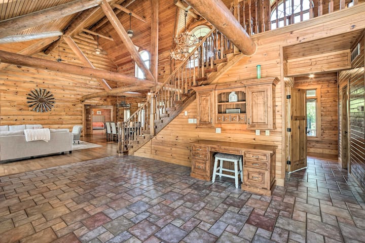 40 Acre Ranch - Game Room, Theater, Fishing Pond - Morris, IL