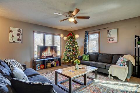 Fully fenced family home near center of Omaha