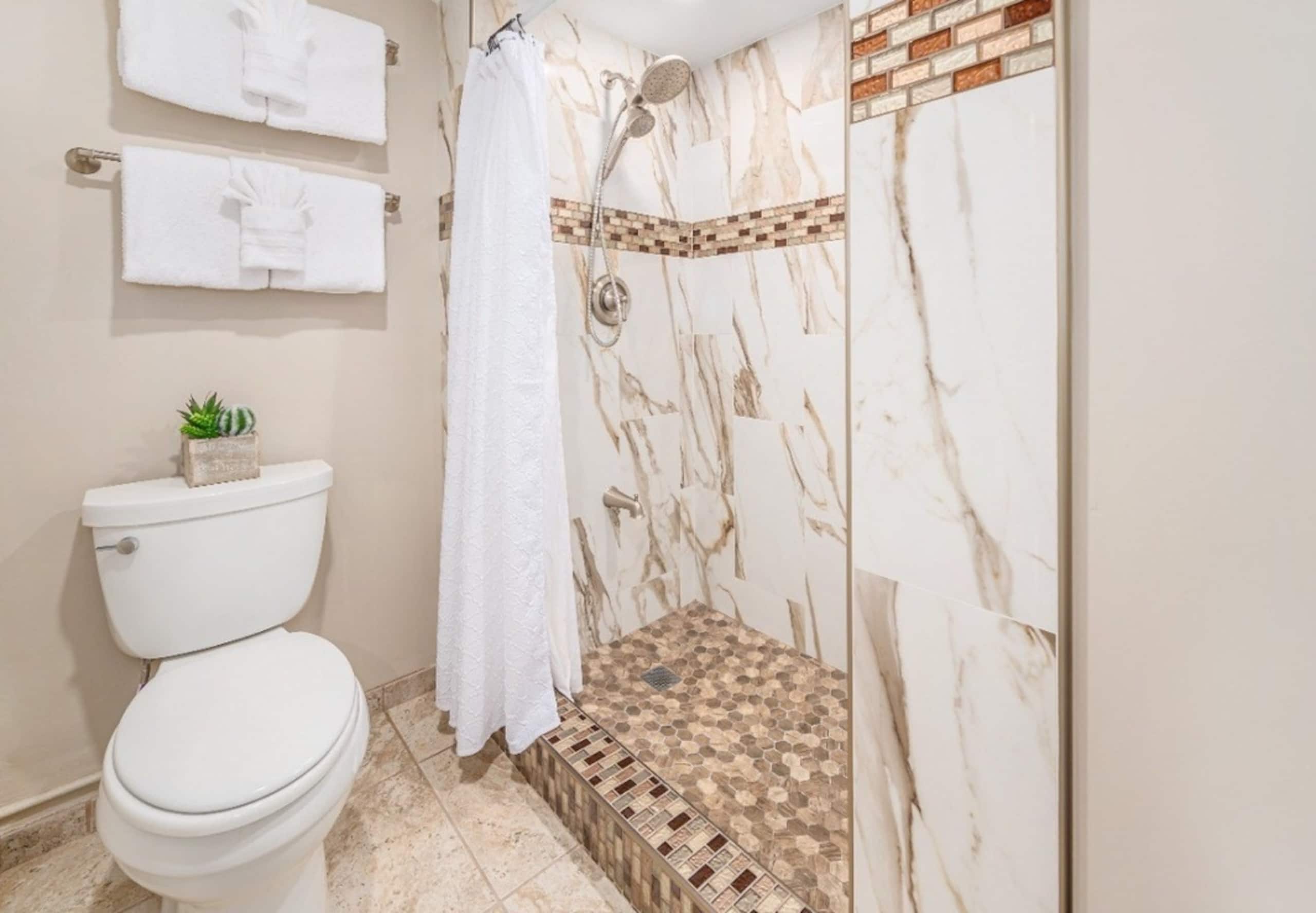 Condo in Princeville · ★4.87 · Studio · 2 beds · 1 bath - Image 5