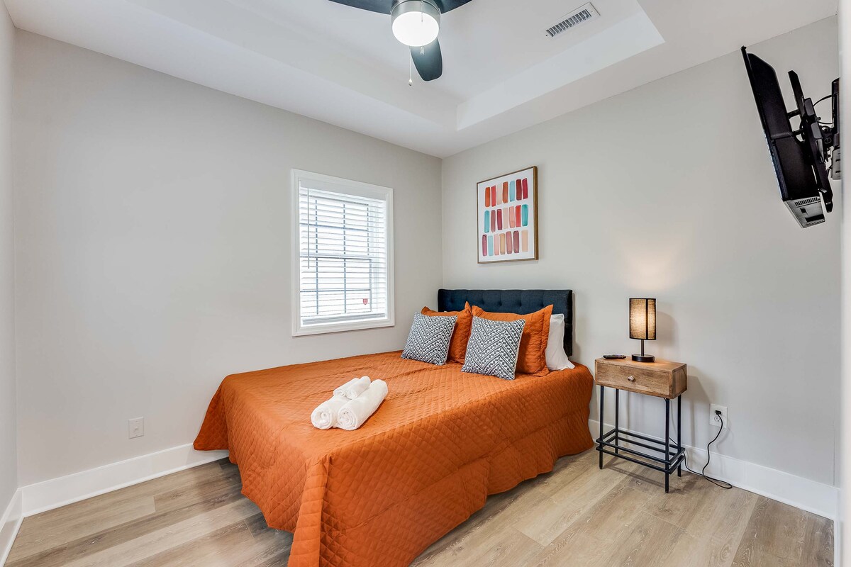 Cama de tamaño completo en el tercer dormitorio