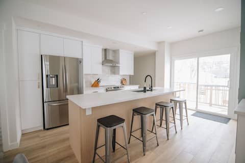 Popular Airbnb listing: Fully Restored Modern Character Home in Cathedral! in Regina