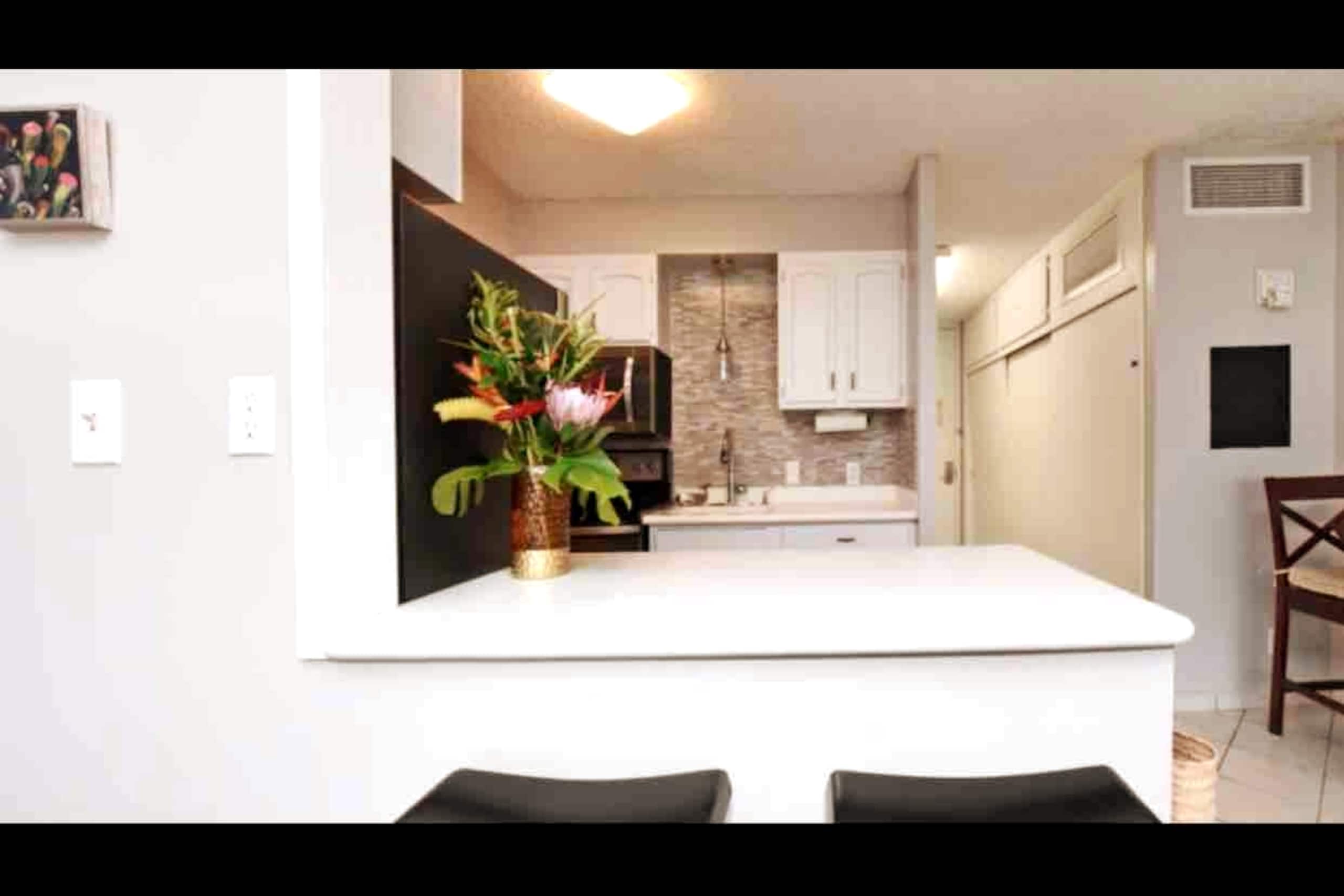 Condo in Lahaina · ★4.95 · Studio · 1 bed · 1 bath - Image 13