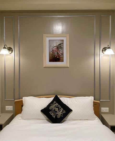 Premium single bedroom suite