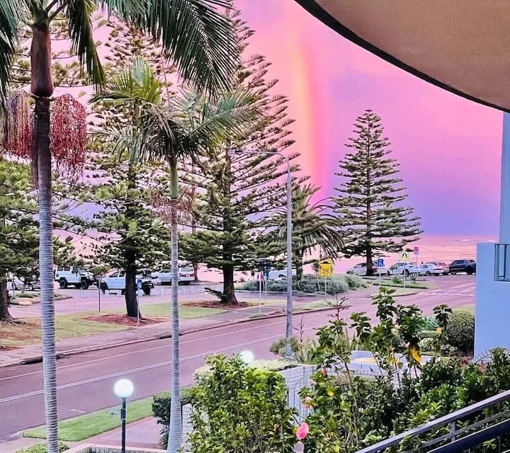Stylish, Spacious 2 Bed Unit On Waterfront Reserve - Central Coast