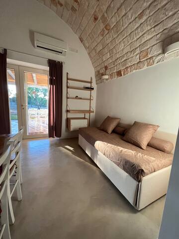 VILLA DOMINIQUE: relax&piscina a pochi km dal mare gallery image 3