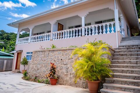 Athara’s Apartment Self Catering Room 2