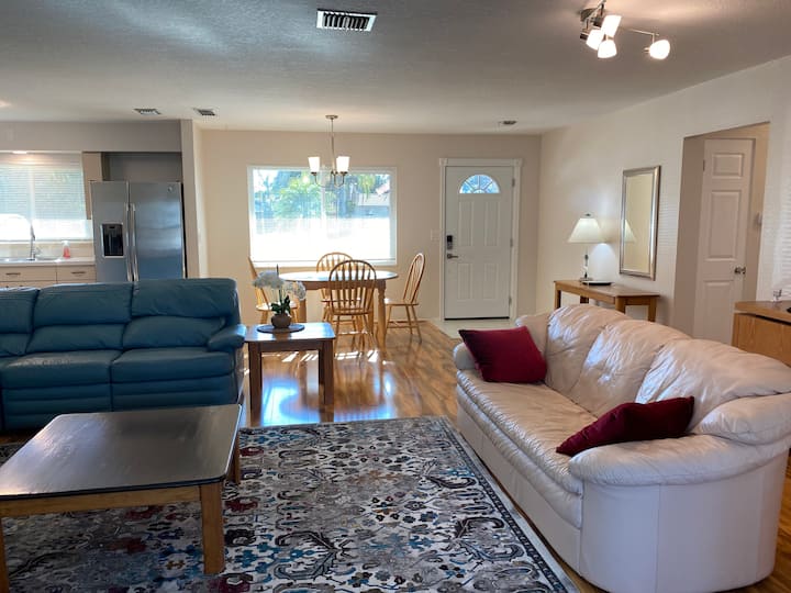 Entire residential home in Venice Gardens. Houses for Rent in Venice