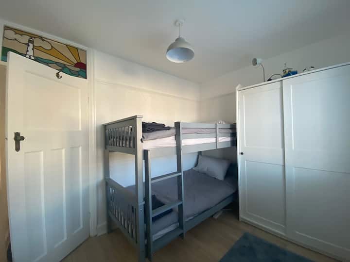 Dhomë gjumi 3 me krevate marinari