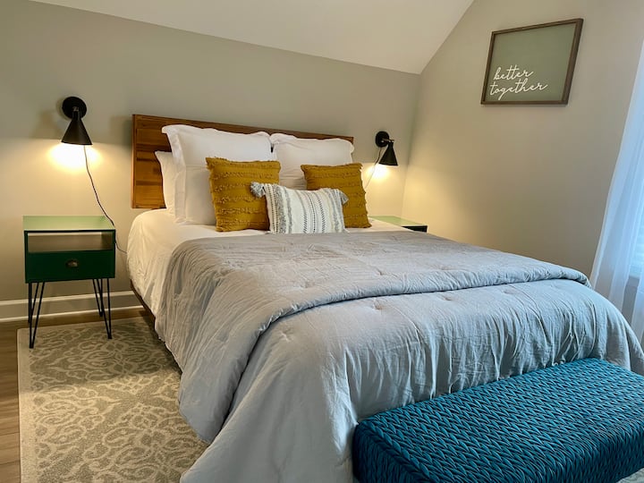 חדר שינה לאורחים מס '2 - (קווין בקומה השנייה)