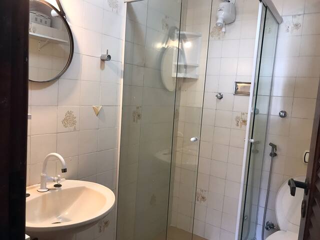 Beachfront Barra da Tijuca • 3BR Family Home gallery image 5