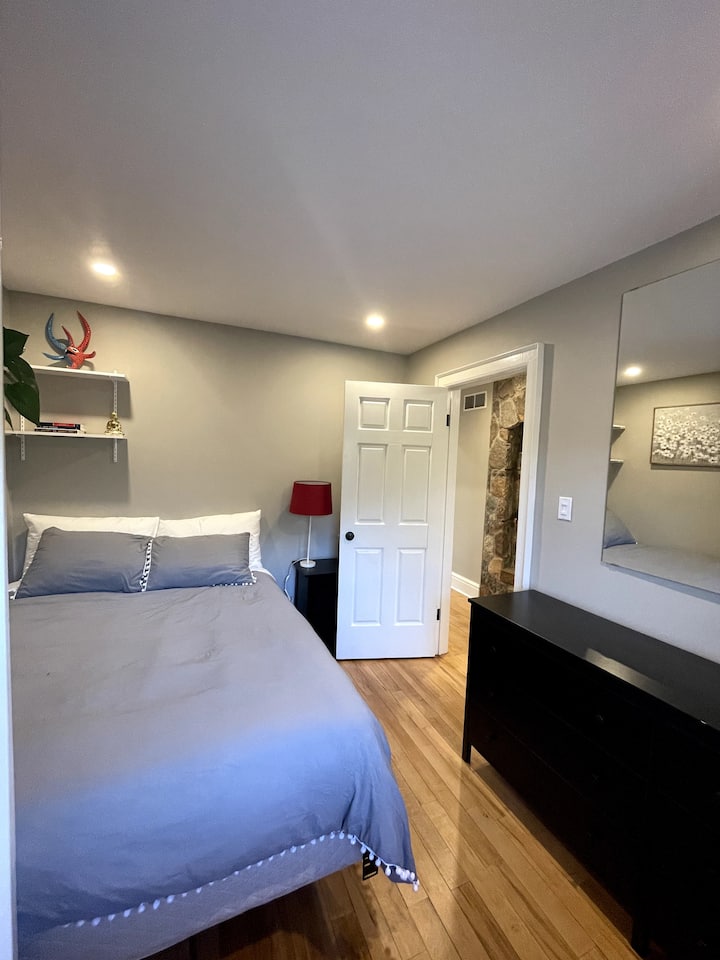 Small spare bedroom