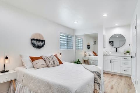 Modern Cottage Central to Disney, Universal & DTLA