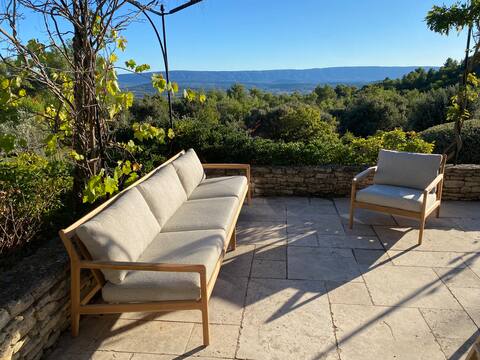 Mas near Gordes, beautiful view, 16 people