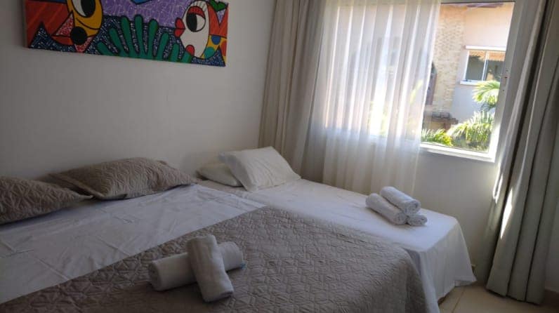 双人套房- 1张标准双人床和1张单人床